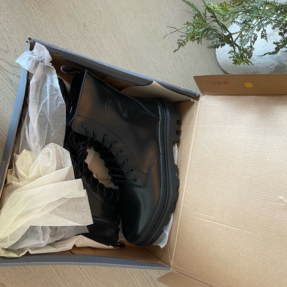Palladium ‘Palatrooper OFF-1’ Leather Boots (NWT in original box) - Picture 7 of 11